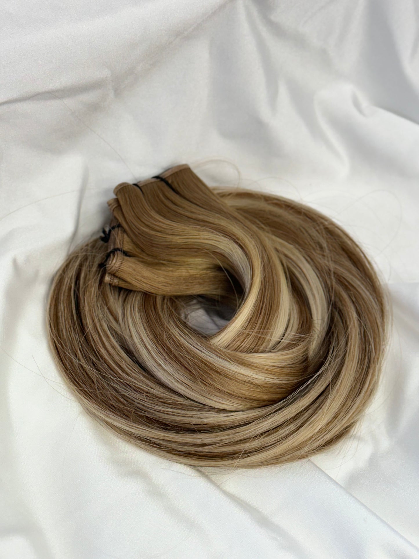 '50G' TAPE IN HAIR EXTENSIONS T10/P10/601 ROOT SMUDGE 10 Dirty Blonde - Piano 10/601 - Dirty Blonde/Purest Blonde
