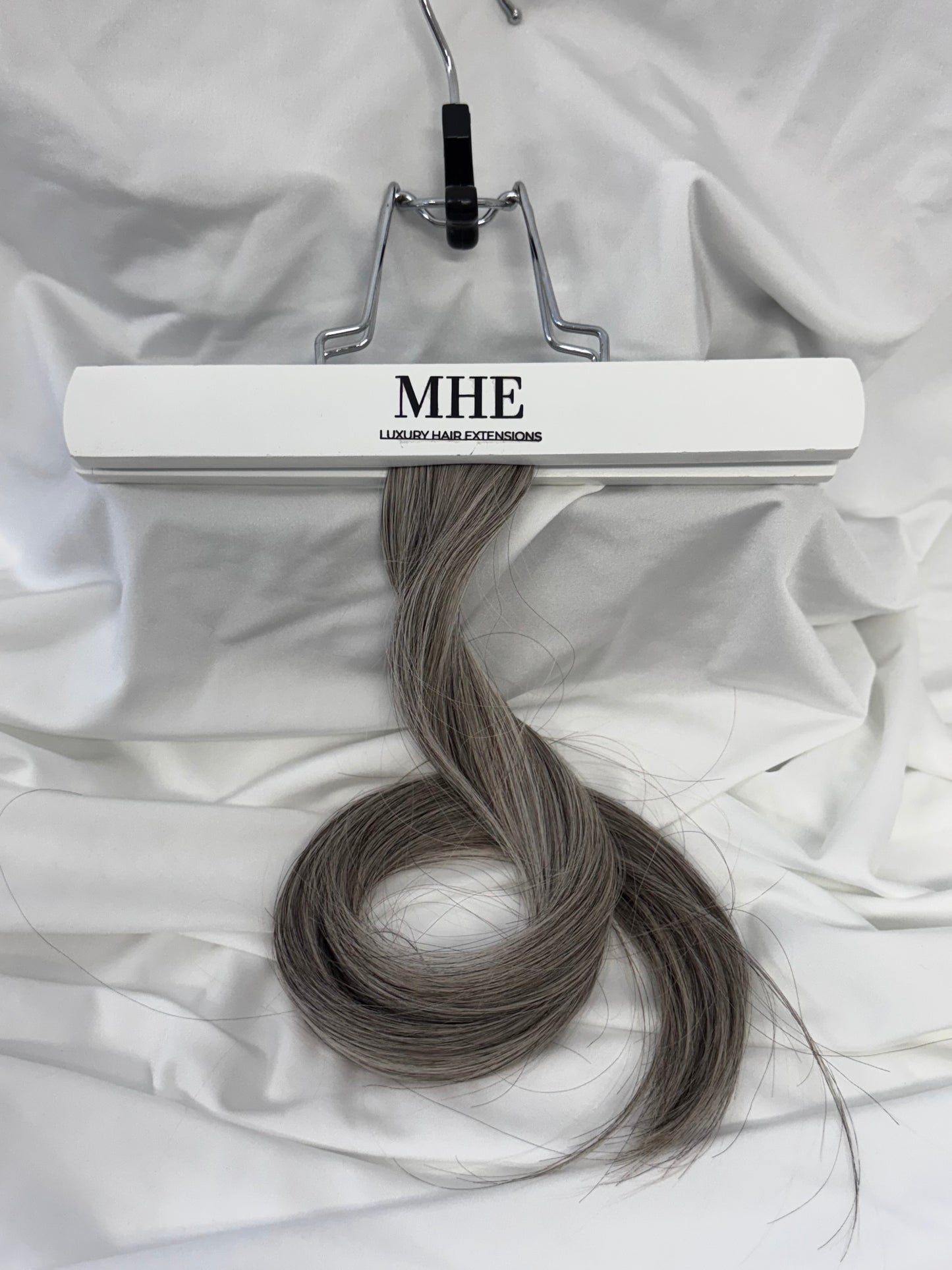 '50G' ULTIMATE SIGNATURE WEFT HAIR-1b-DARKEST BROWN (30%)/60A PIANO (70%)