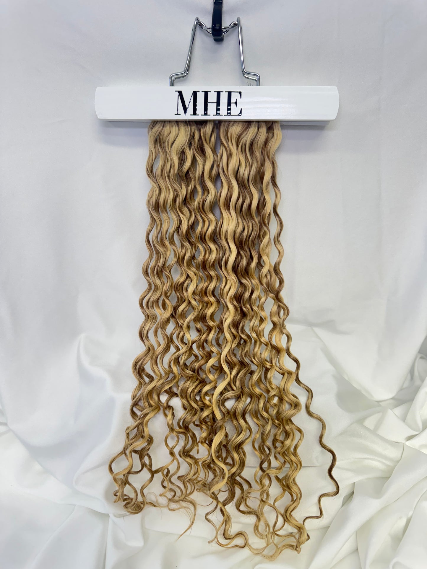 50G' PIN CURL WAVE ULTIMATE SIGNATURE WEFT HAIR-6/60 LIGHT CHESTNUT BROWN & BLONDE 80/20